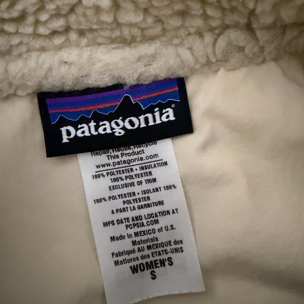 Patagonia Cream Sherpa Vest with Logo Patch - Picture 2 of 5